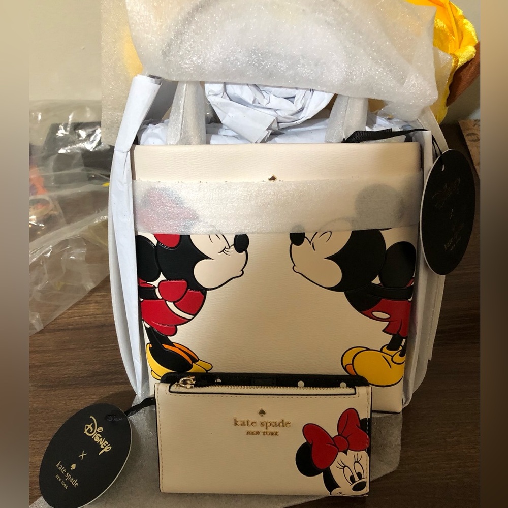 Kate Spade Cream Tote shoulder crossbody Mickey and Minnie with a wallet